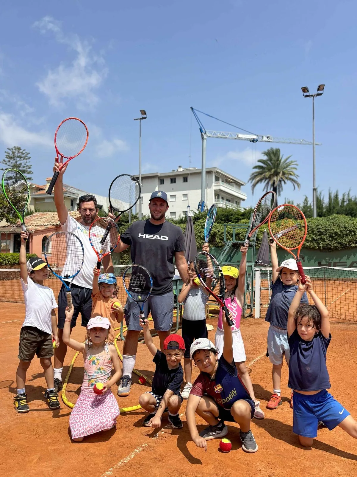 École de tennis - groupe d'enfants