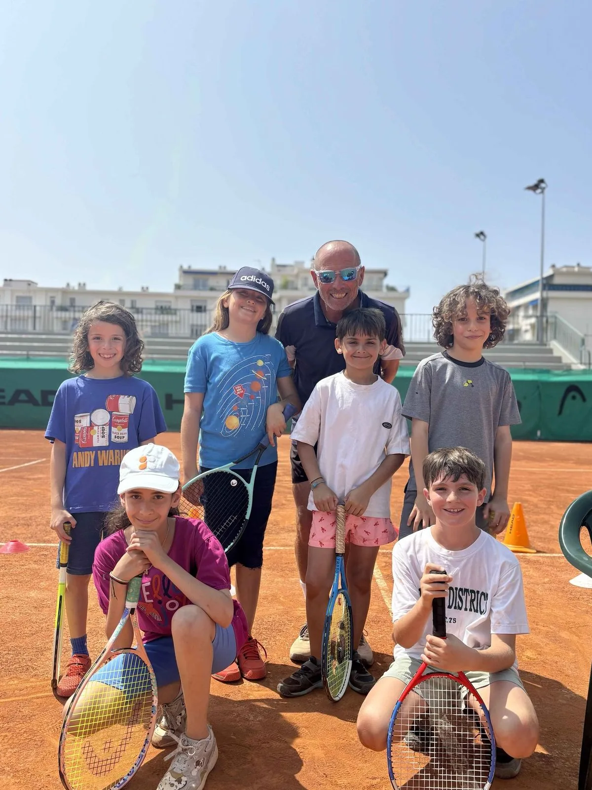 École de tennis - enfants et enseignant