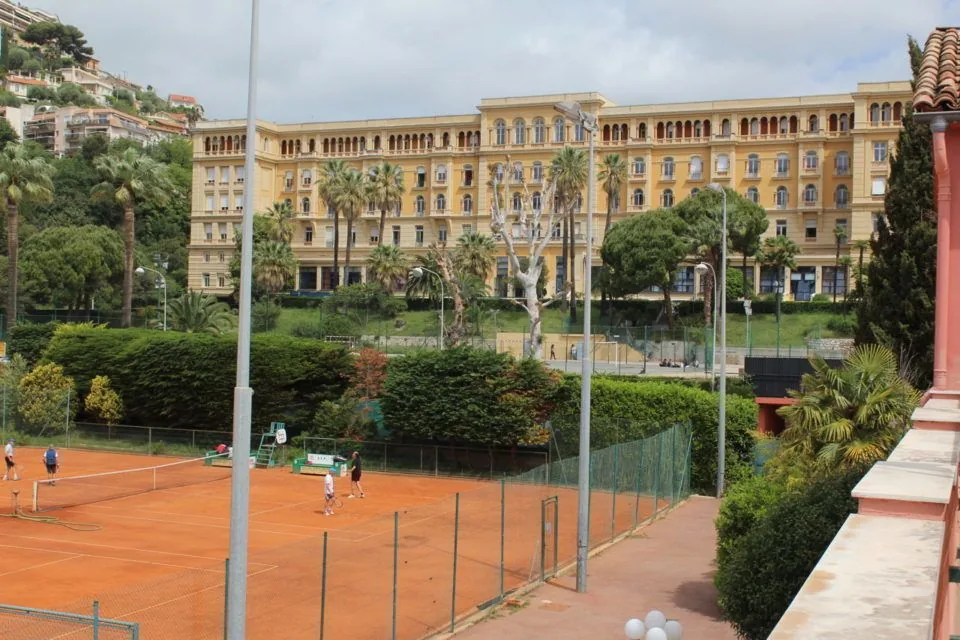 Tennis étude au parc impérial